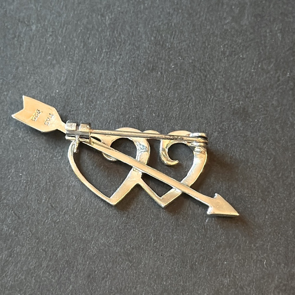 Sterling Silver Marcasite Double Heart Arrow Brooch - Picture 2 of 9